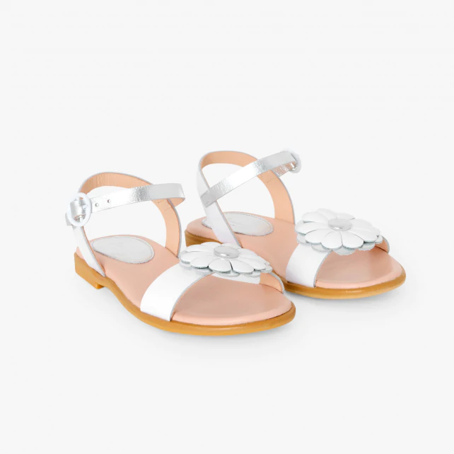 Girl patent leather sandals